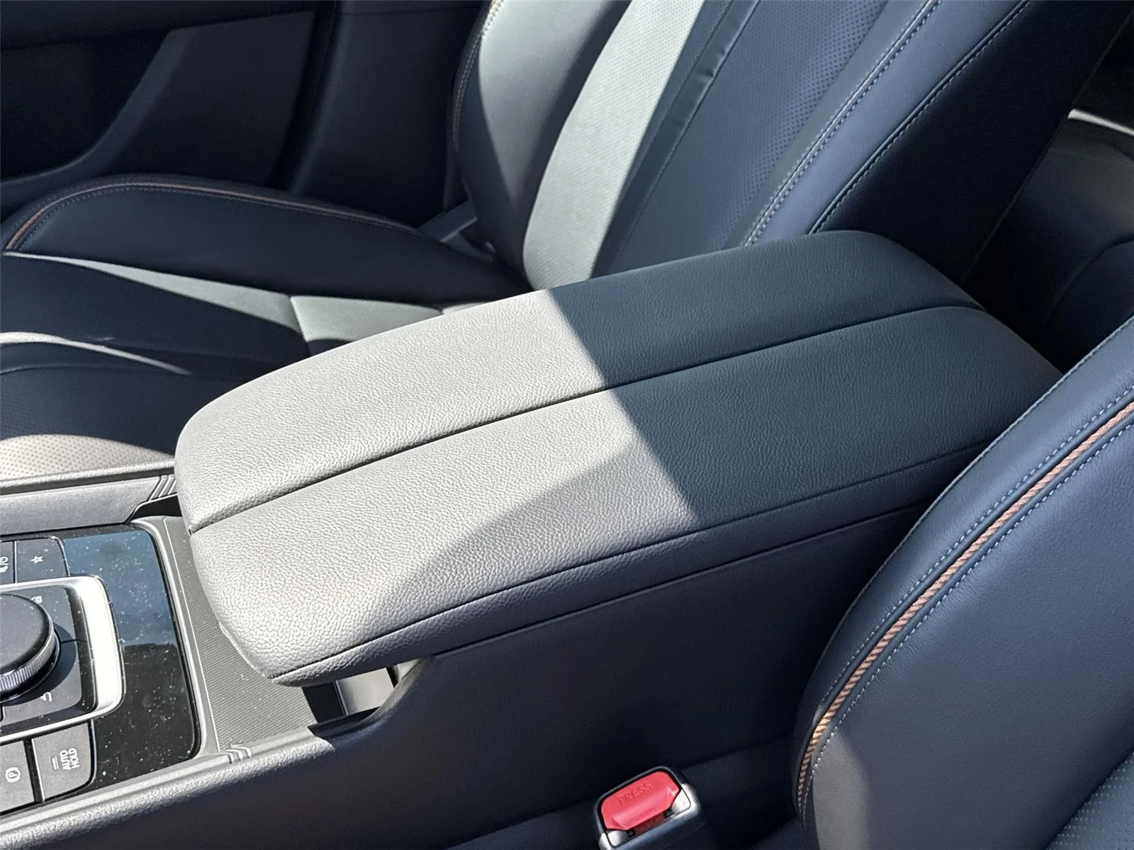 New 2026 Wind Chill Pearl Mazda Premium image 21