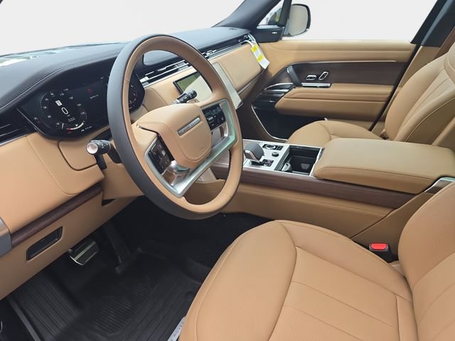 New 2027 Charente Grey Land Rover SE image 13