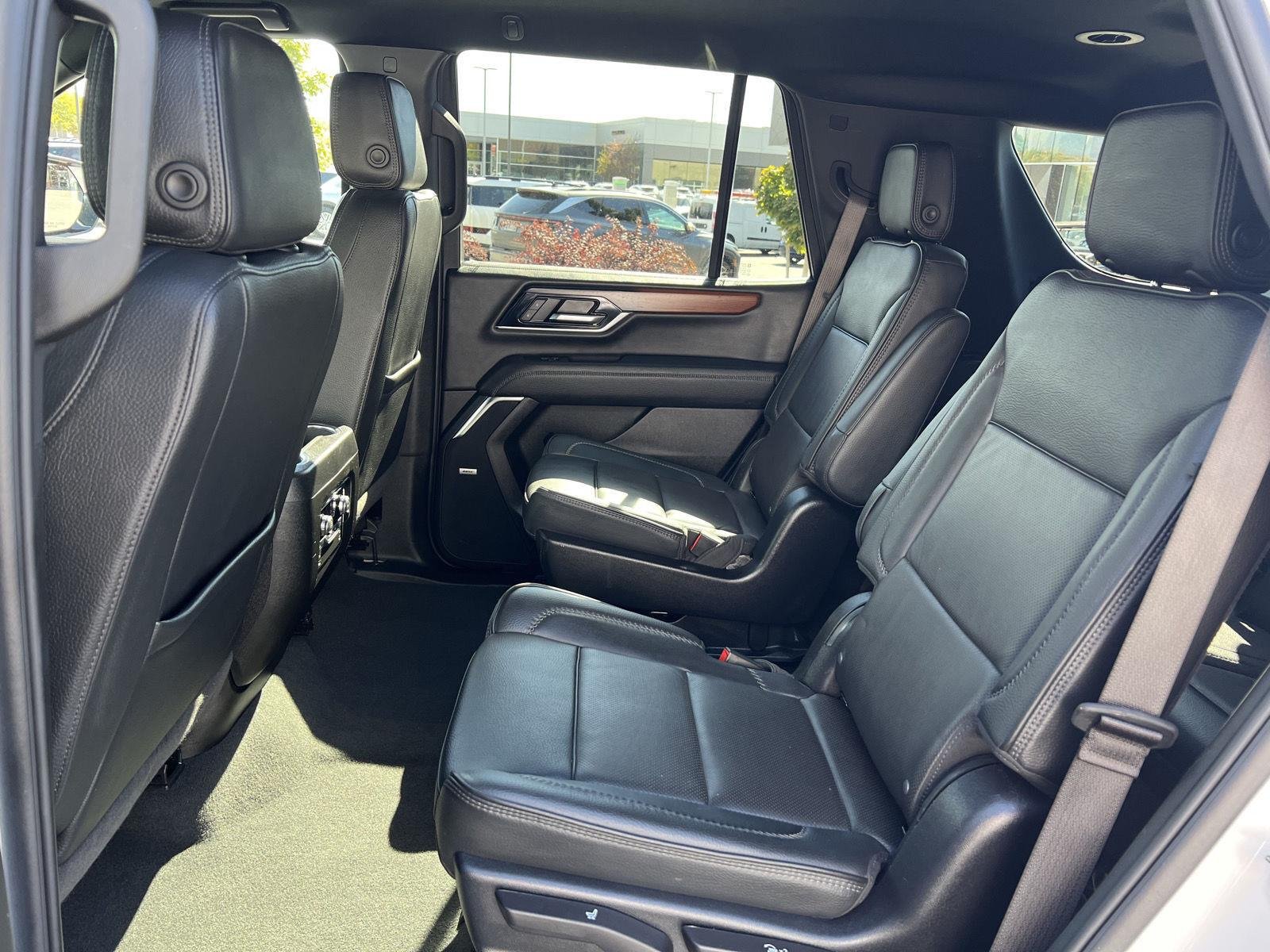 2025 GMC Yukon Denali - Photo 26