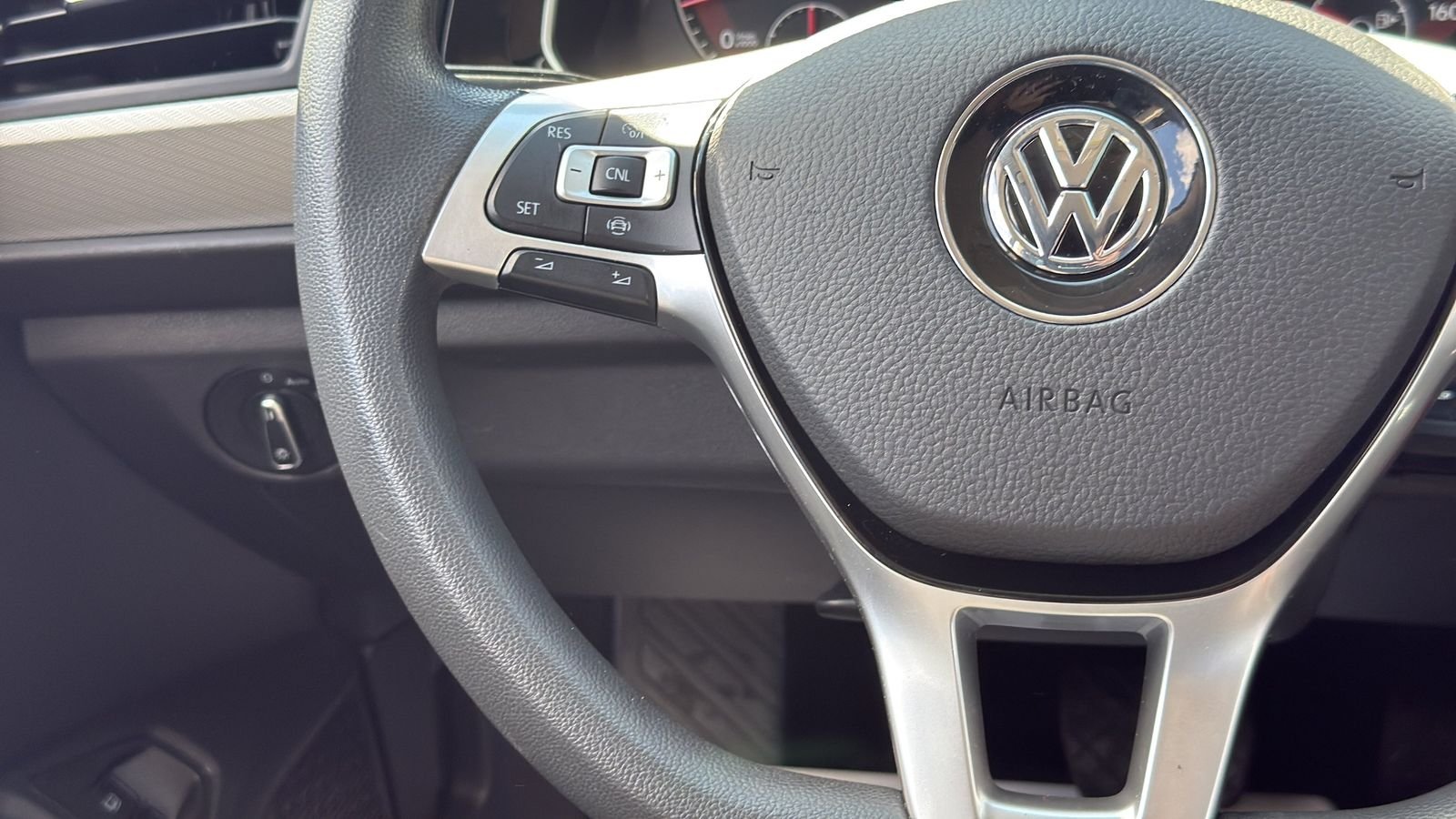Used 2021  Volkswagen 1.4T SE image 16