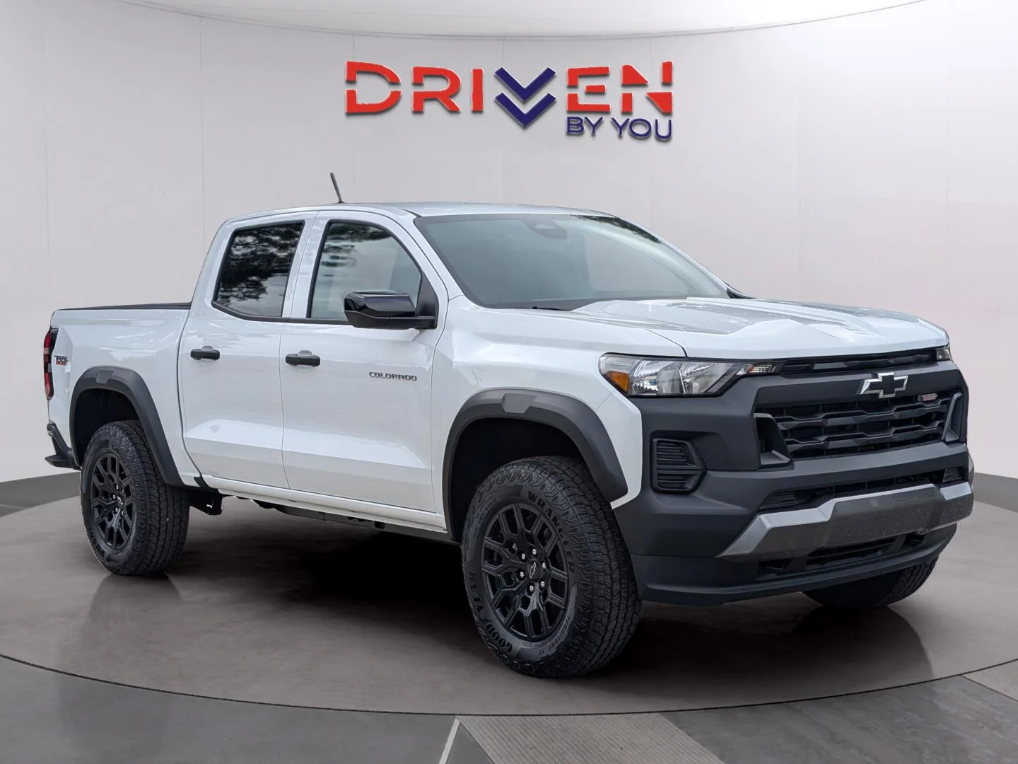New 2026 Summit White Chevrolet Trail Boss image 7