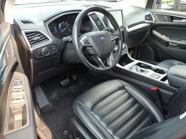 Used 2023 Black Ford SEL image 18