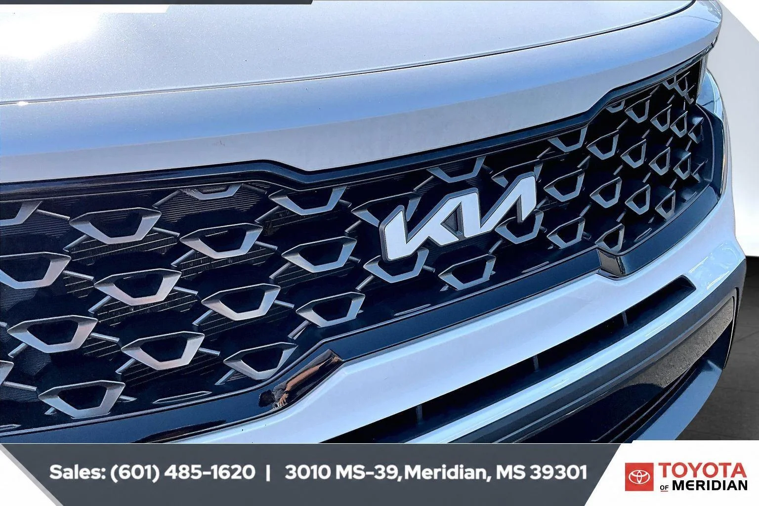 Used 2023 Glacial White Pearl Kia X-Line S image 22