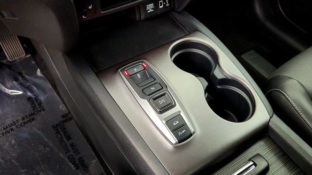 Used 2023 Crystal Black Pearl Honda RTL AWD image 17