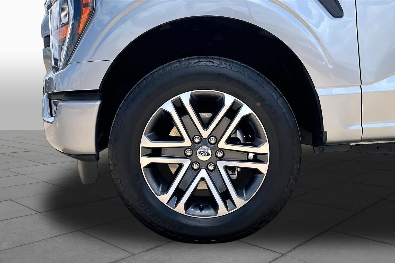 Used 2023 Iconic Silver Ford XL image 11