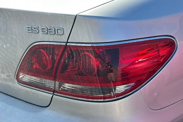 Used 2006 Brown Lexus 330 image 7