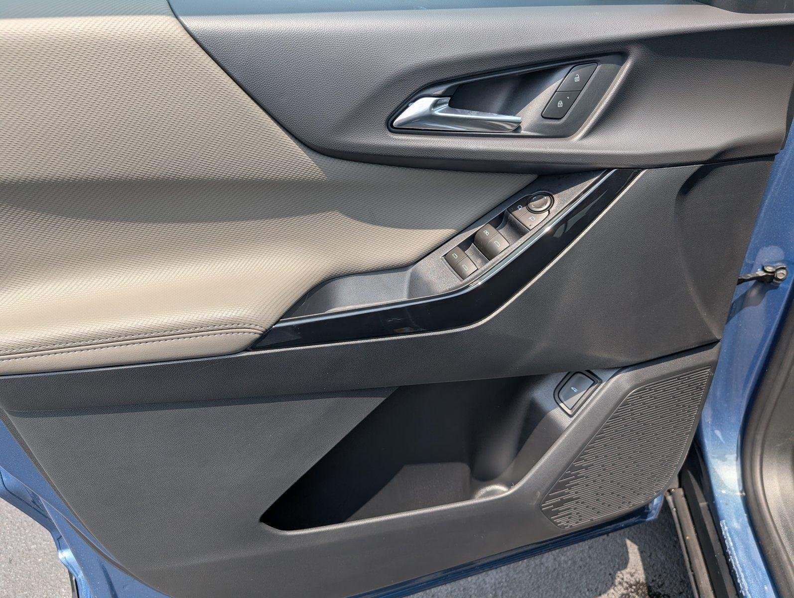 2026 Chevrolet Equinox LT - Photo 13