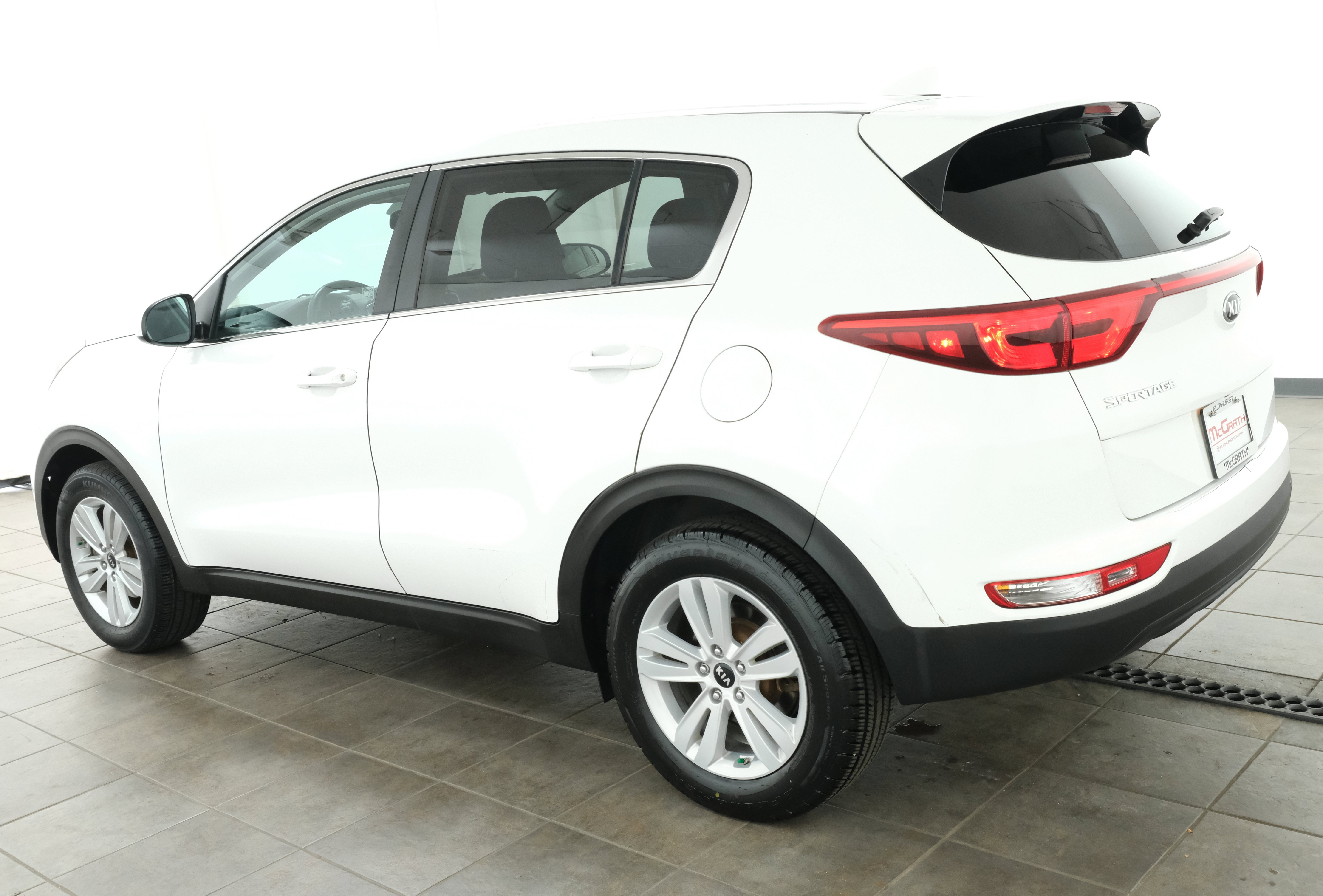 Used 2018 Clear White Kia LX image 4