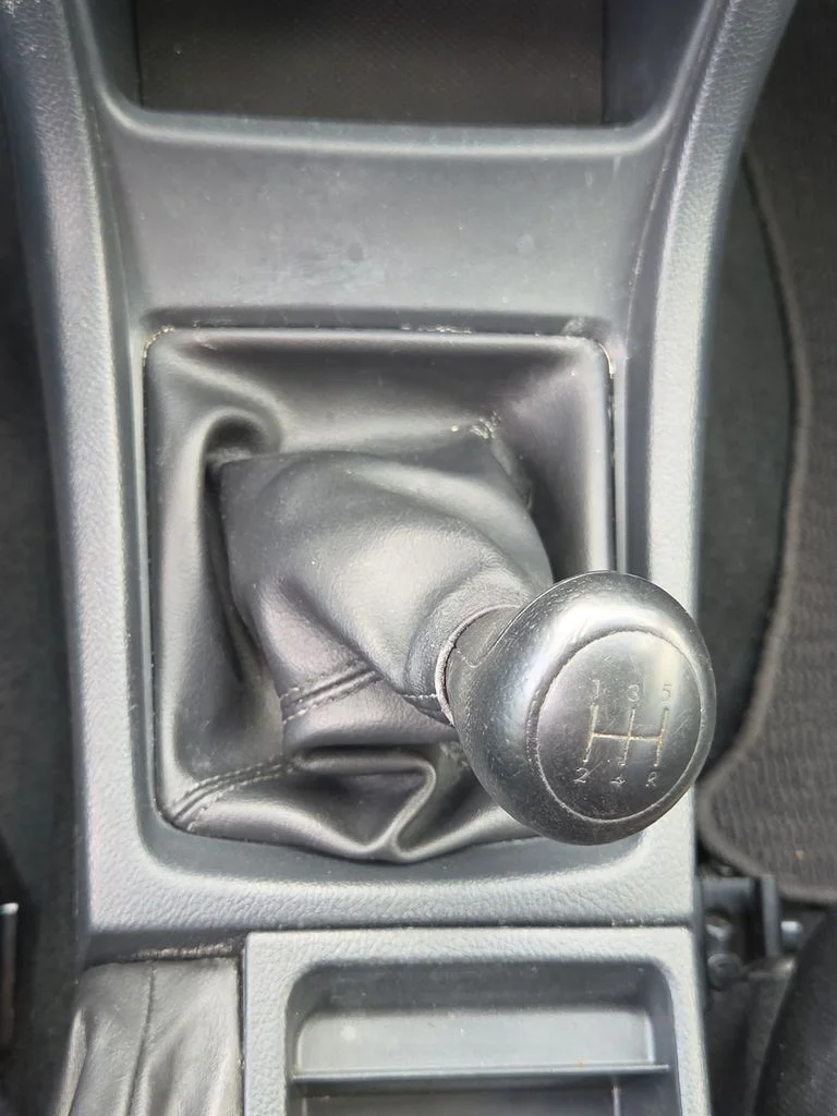Used 2017 Black Subaru 2.0i image 35