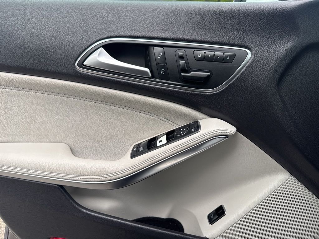 Used 2014 Mountain Gray Metallic Mercedes-Benz CLA 250 image 20