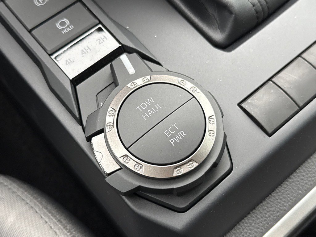 2026 Toyota Tacoma SR5 - Photo 20