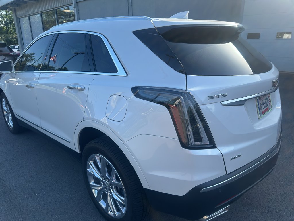 Used 2019 Crystal White Tricoat Cadillac Luxury AWD image 6