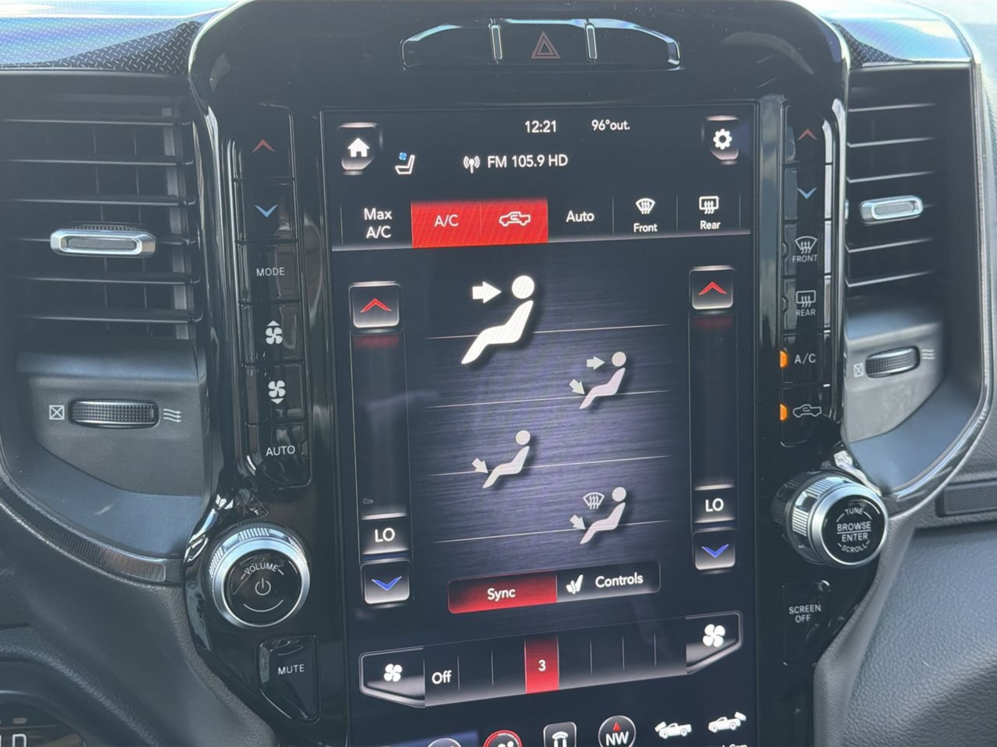 Used 2019 Bright White Clearcoat Ram Power Wagon image 19
