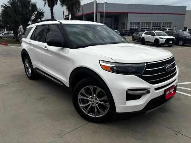 Used 2020 White Ford XLT image 1