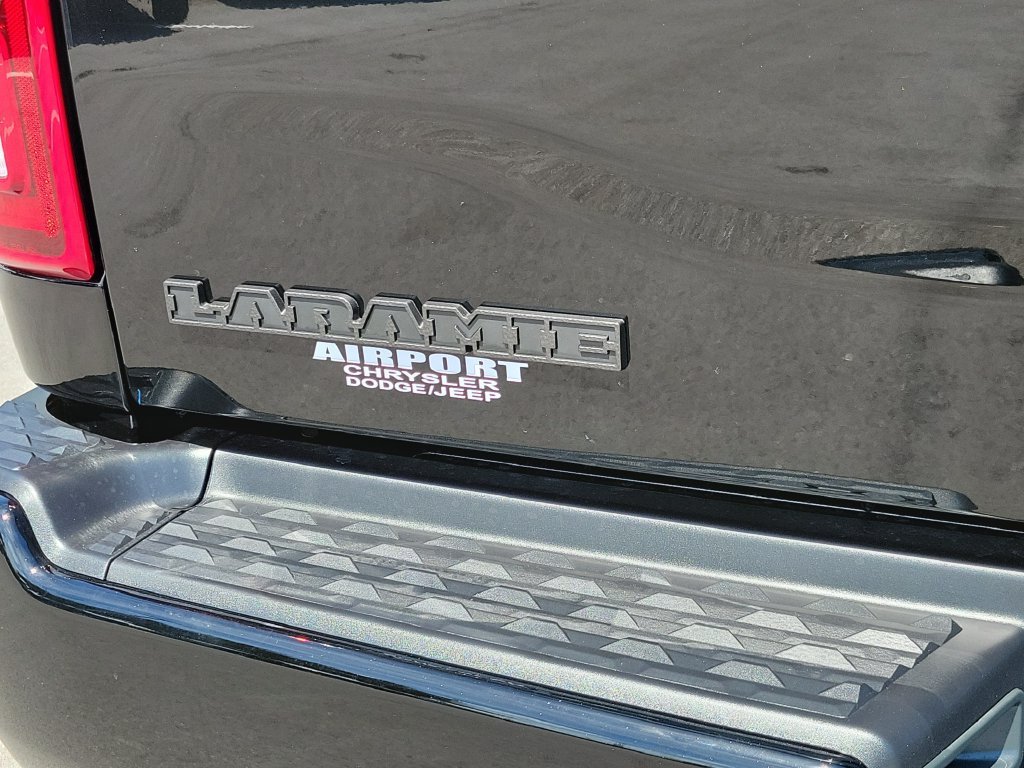 New 2027 Diamond Black Crystal Pearl-Coat Exterior Paint RAM Laramie image 7