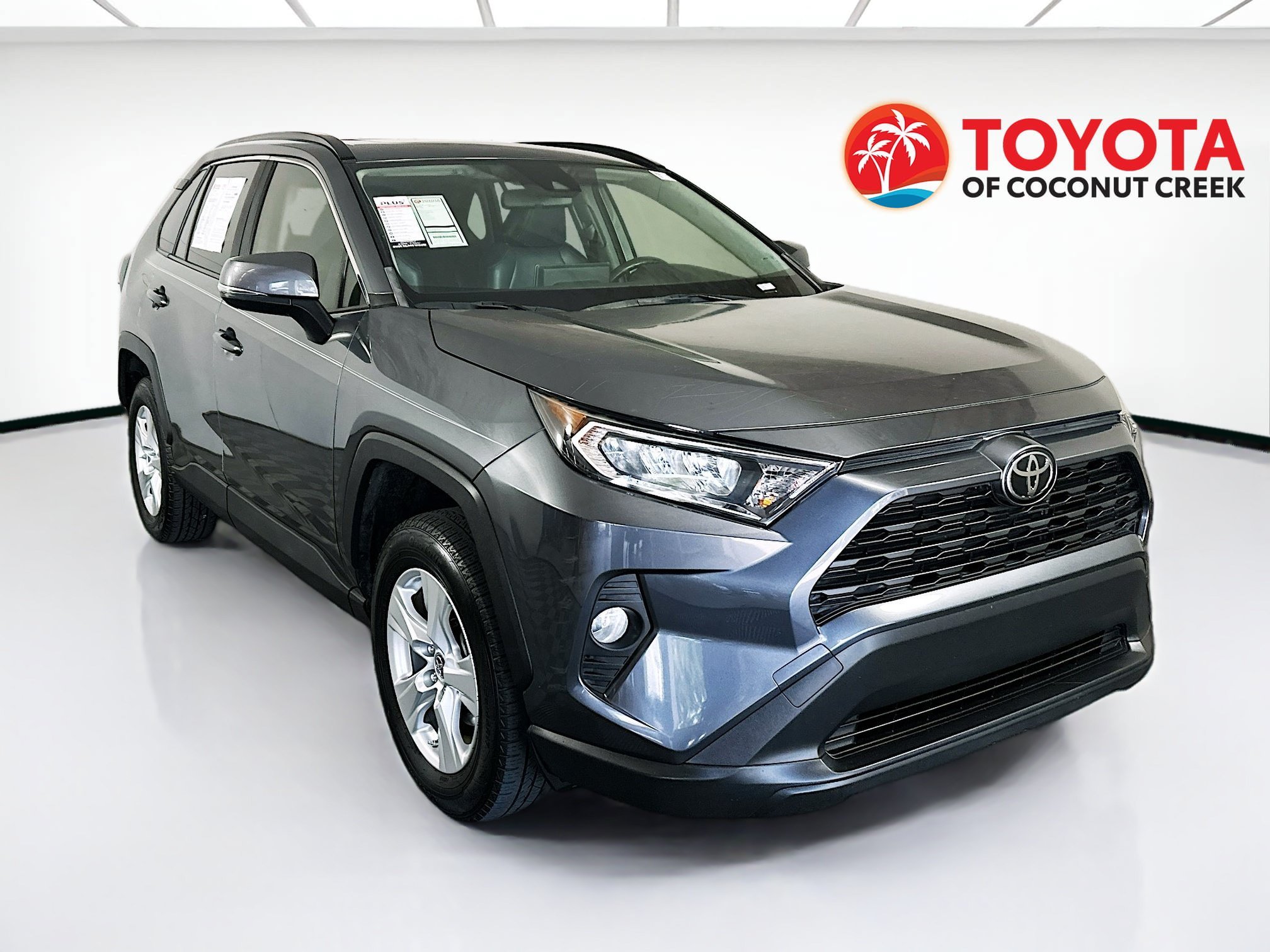 Used 2019 Magnetic Gray Metallic Toyota XLE image 1