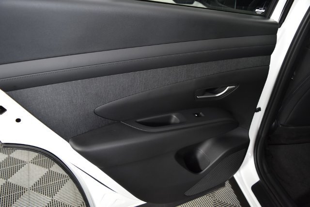 New 2026 White Hyundai SEL Premium AWD image 32