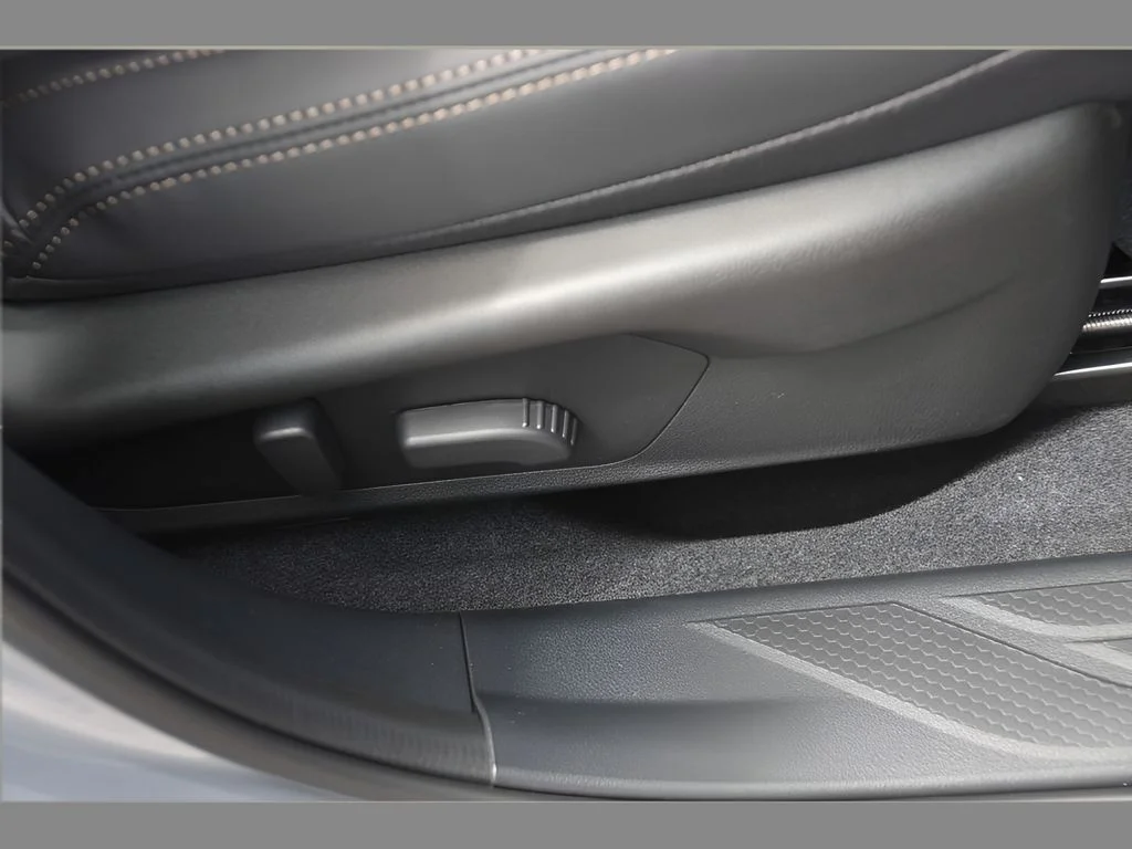 New 2026 ICE SILVER METALLIC Subaru Limited image 31