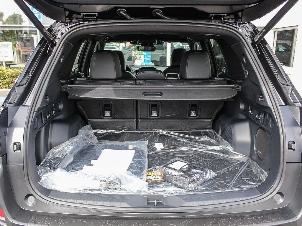New 2026 CRYSTAL BLACK SILICA Subaru Wilderness image 26