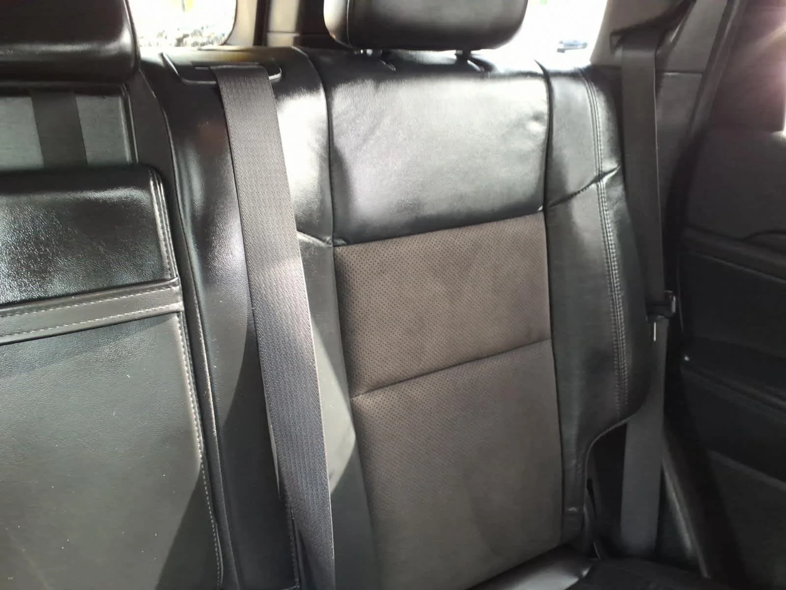 Certified Used 2021 Bright White Clearcoat Jeep Laredo X image 20
