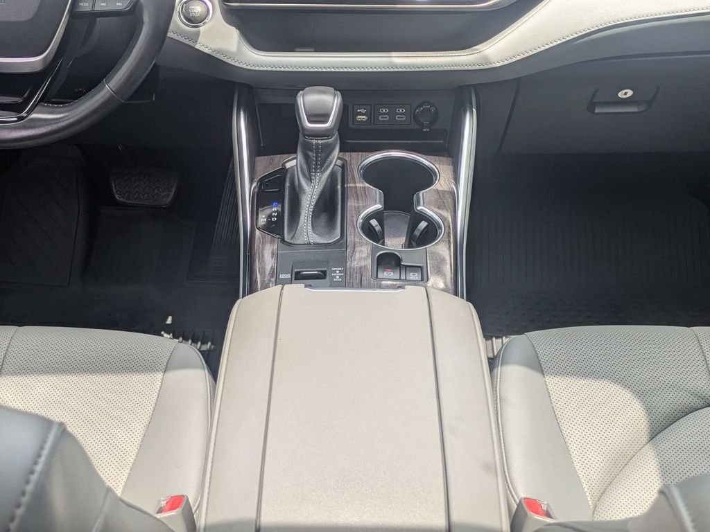 Used 2022 Beige Toyota Limited image 19
