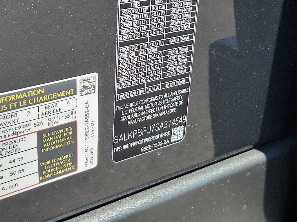 Certified Used 2025 Carpathian Grey Premium Metallic Land Rover SE image 26
