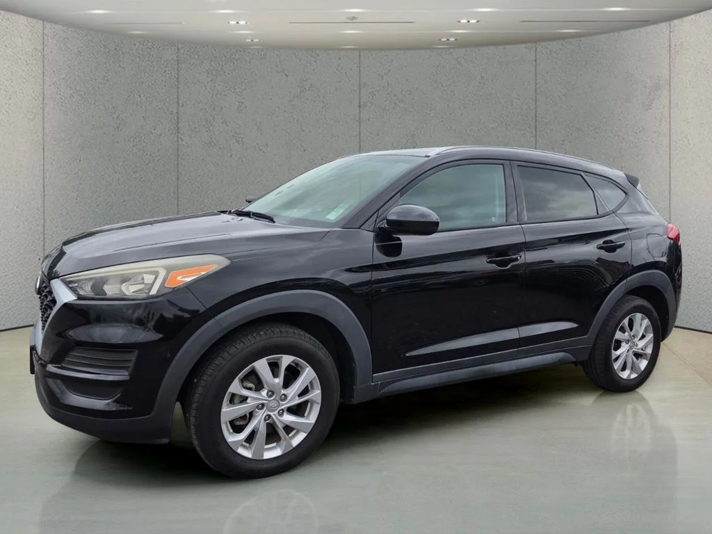 Used 2019 Black Hyundai Value image 9