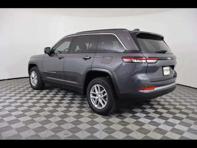 Used 2025 Gray Jeep Laredo X image 4