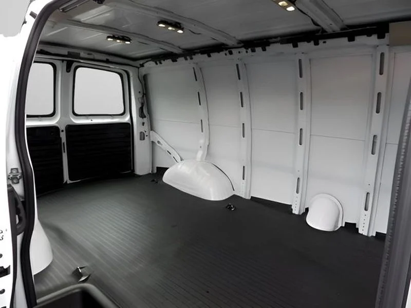 2025 Chevrolet Express Cargo Work Van - Photo 6
