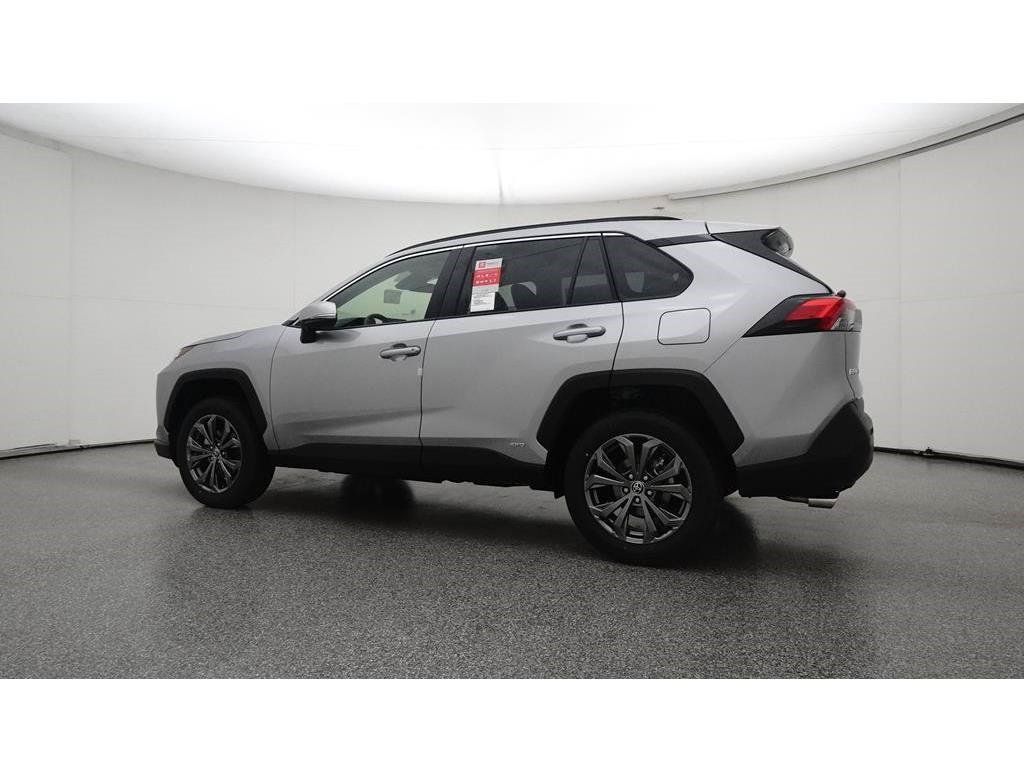 Used 2023 Silver Sky Metallic Toyota Hybrid XLE Premium image 20