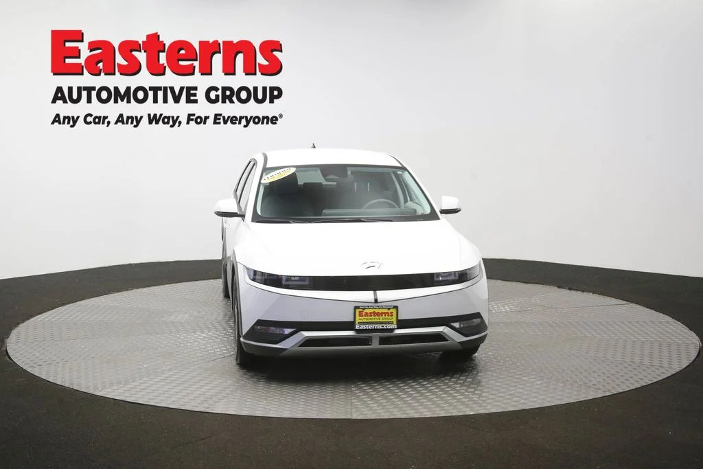 Used 2024 White Hyundai SEL image 49