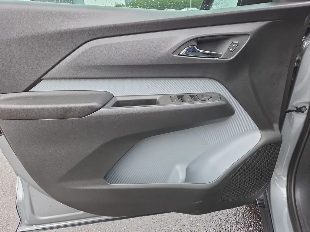 New 2027 Sterling Grey Metallic Chevrolet LT image 13