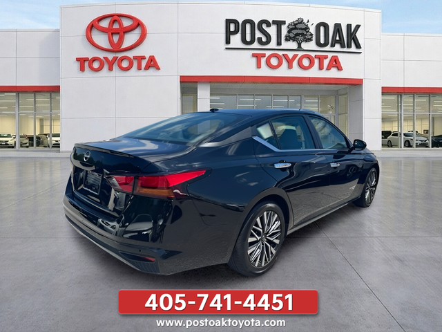 2025 Nissan Altima SV - Photo 9