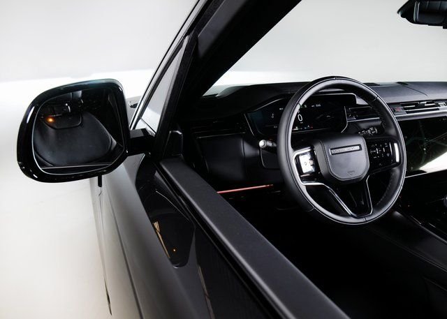 New 2026 Carpathian Grey Land Rover SE image 22