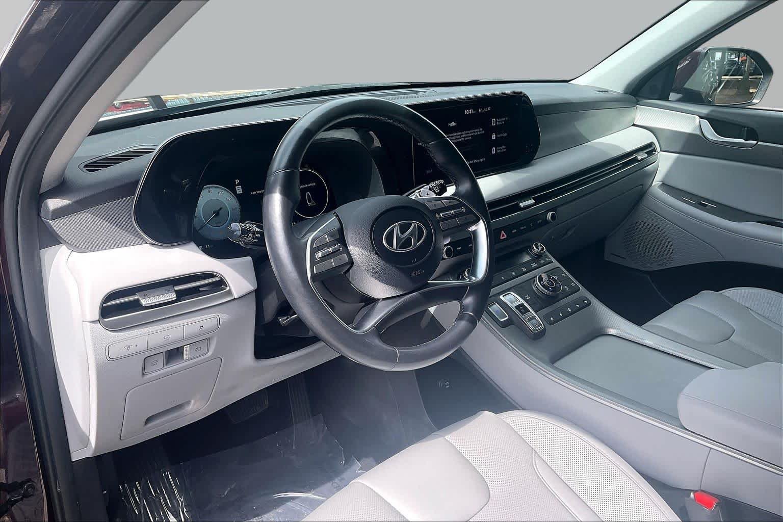 Used 2023 Sierra Burgundy Hyundai SEL image 18