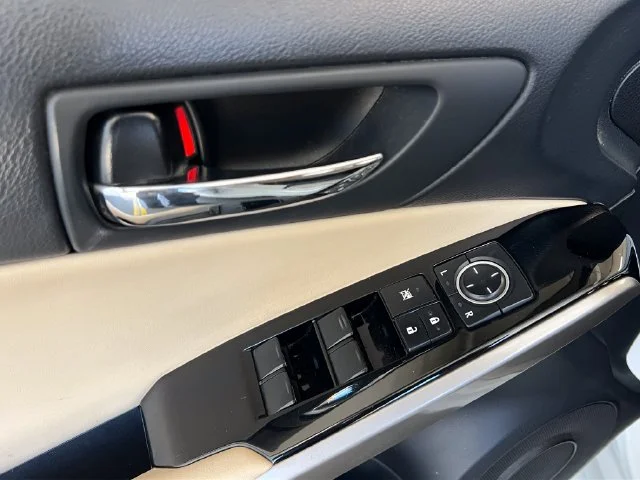 Used 2015 Starfire Pearl Lexus 250 image 29