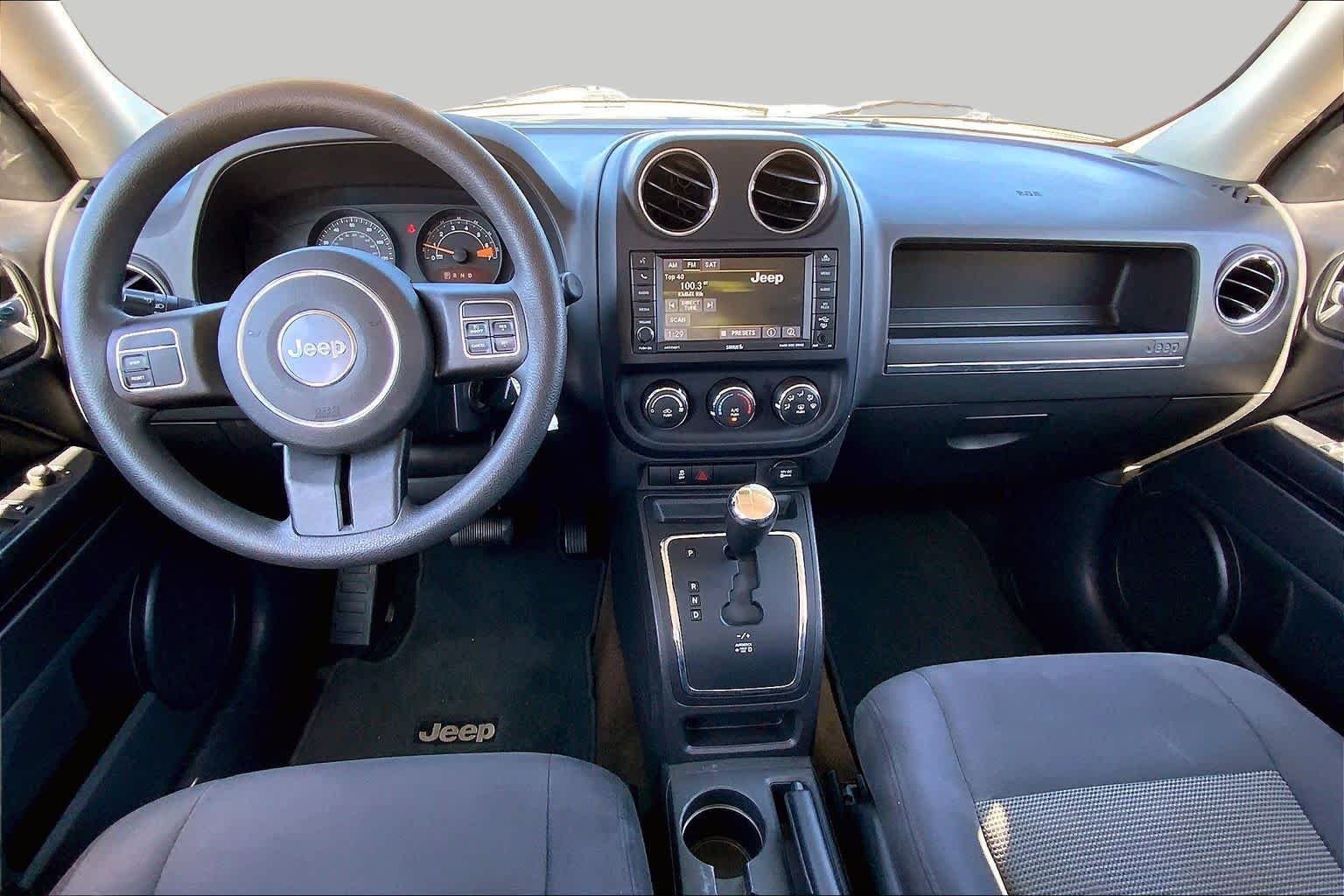 Used 2016 Bright White Clearcoat Jeep Sport image 16