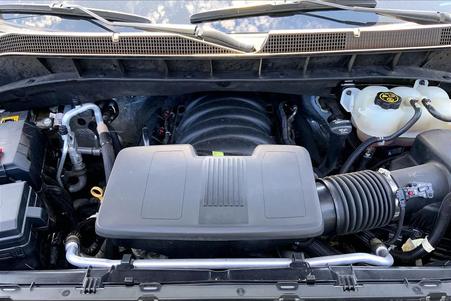 Certified Used 2020 SUMMIT WHITE Chevrolet LT Trail Boss image 32