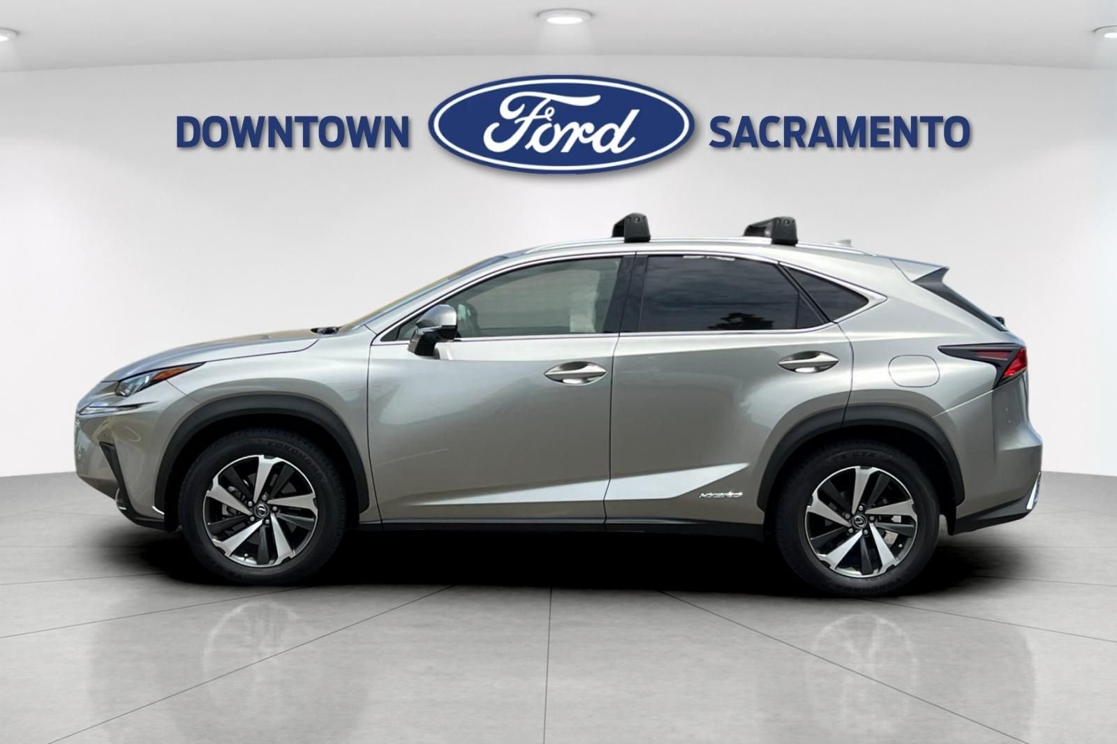 Used 2020 Silver Lexus 300h image 7