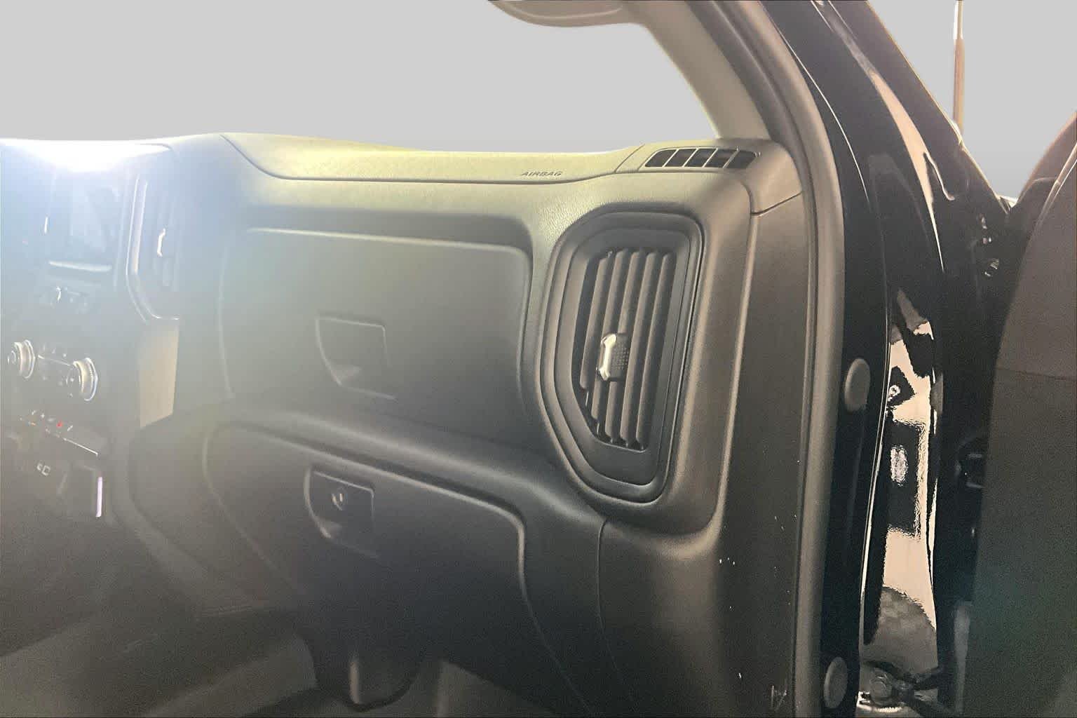 Used 2025 Onyx Black GMC Pro image 17