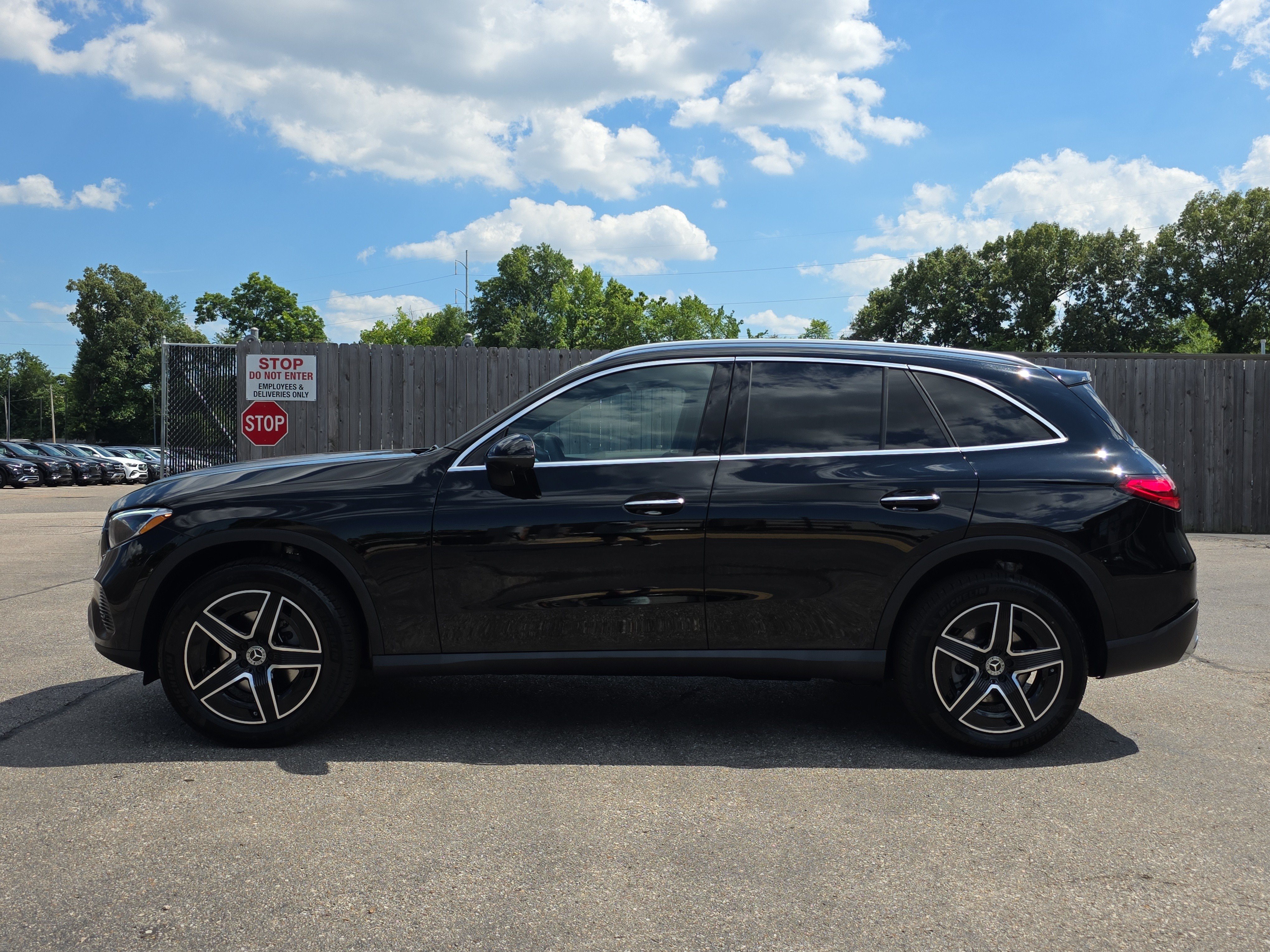 New 2026 Black Mercedes-Benz GLC 300 image 29