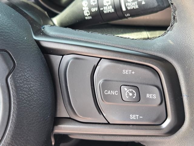 Used 2023 Black Jeep Sport S image 23