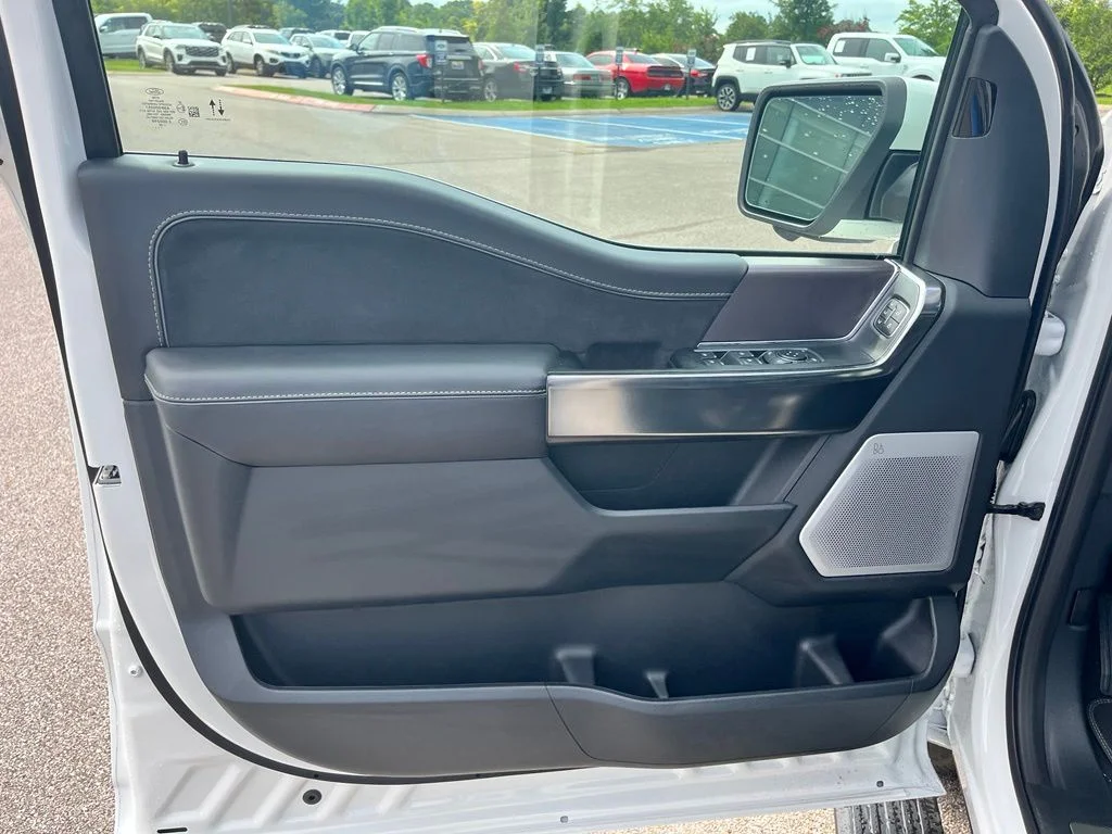 New 2026 White Ford Platinum image 12
