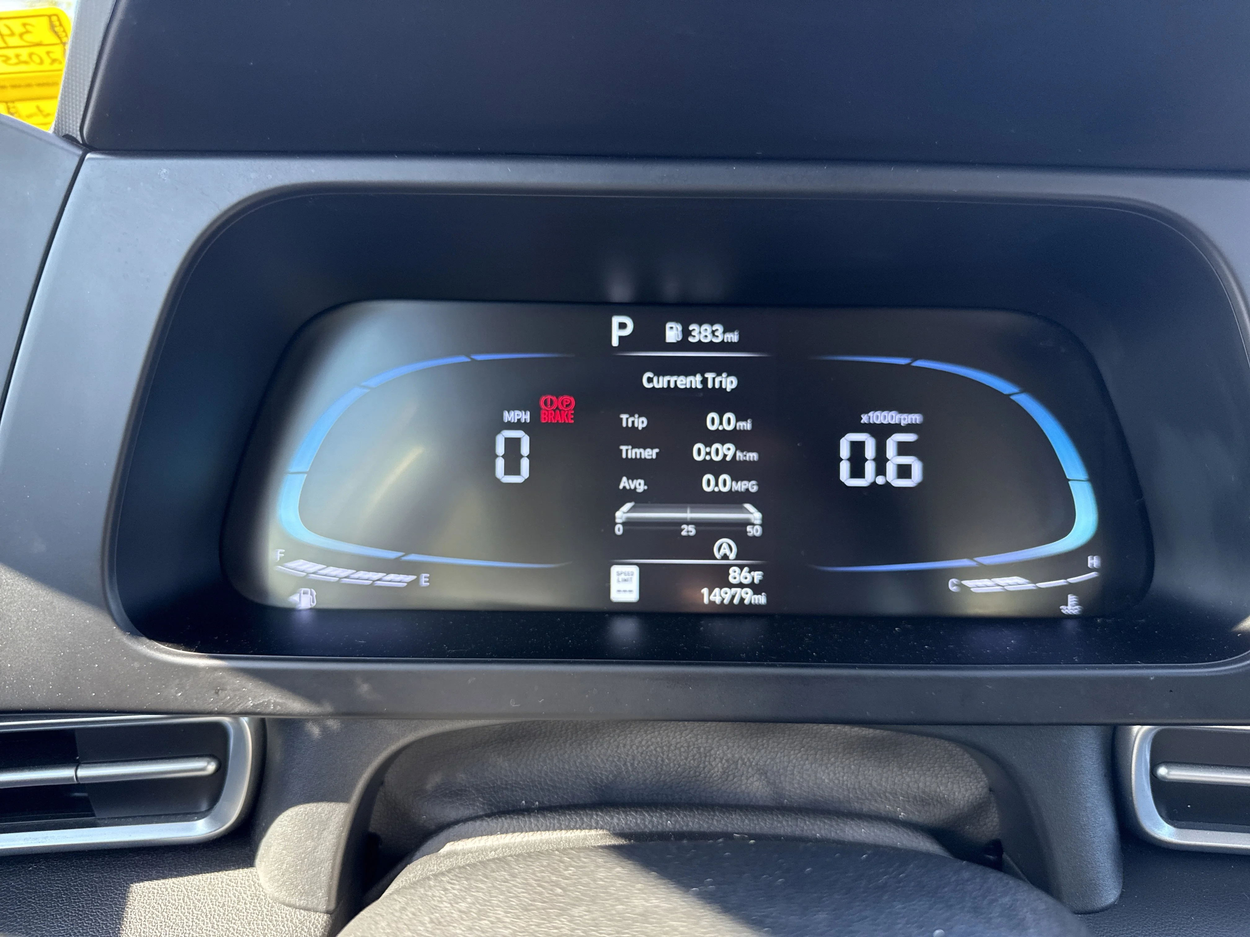 Used 2025 Fluid Metal Hyundai SE image 17