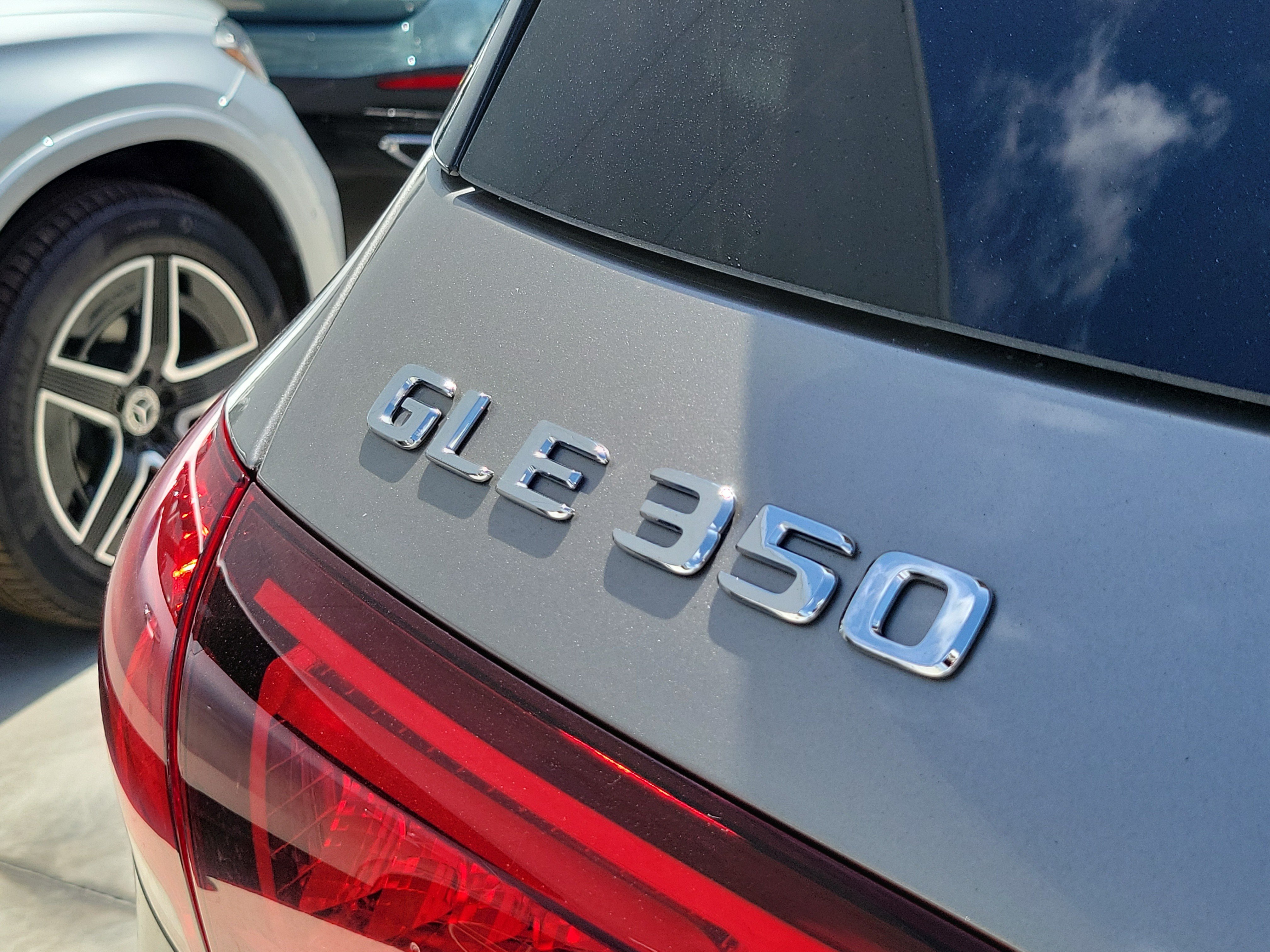 Used 2022 Mojave Silver Metallic Mercedes-Benz GLE 350 image 9