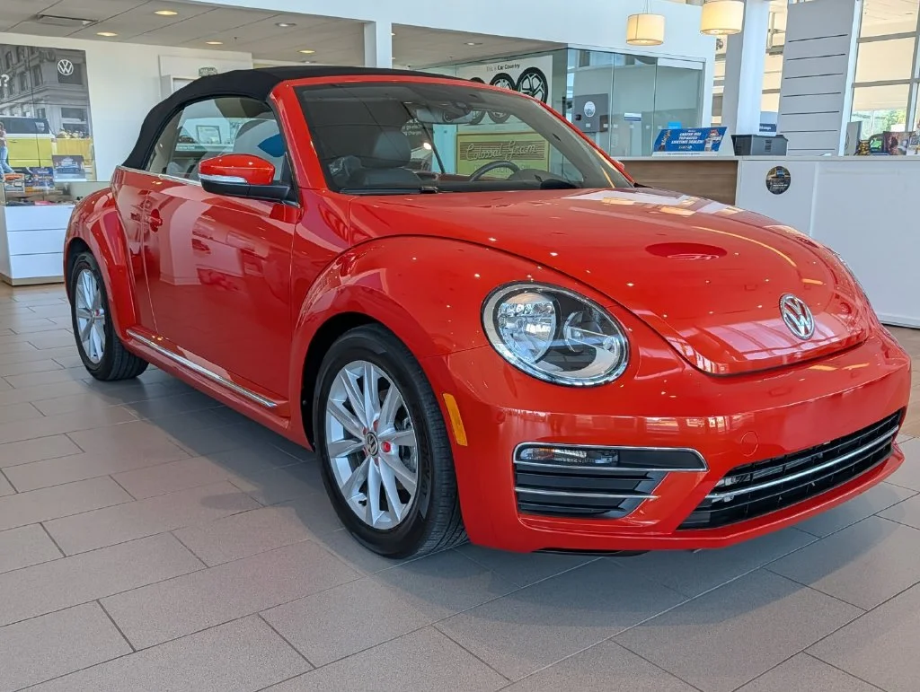 Used 2019 Orange Volkswagen 2.0T SE image 2