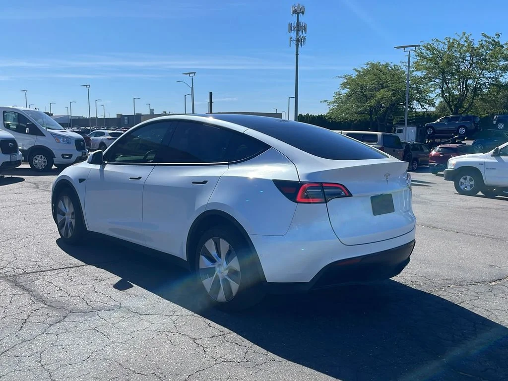 2022 Tesla Model Y Long Range - Photo 5