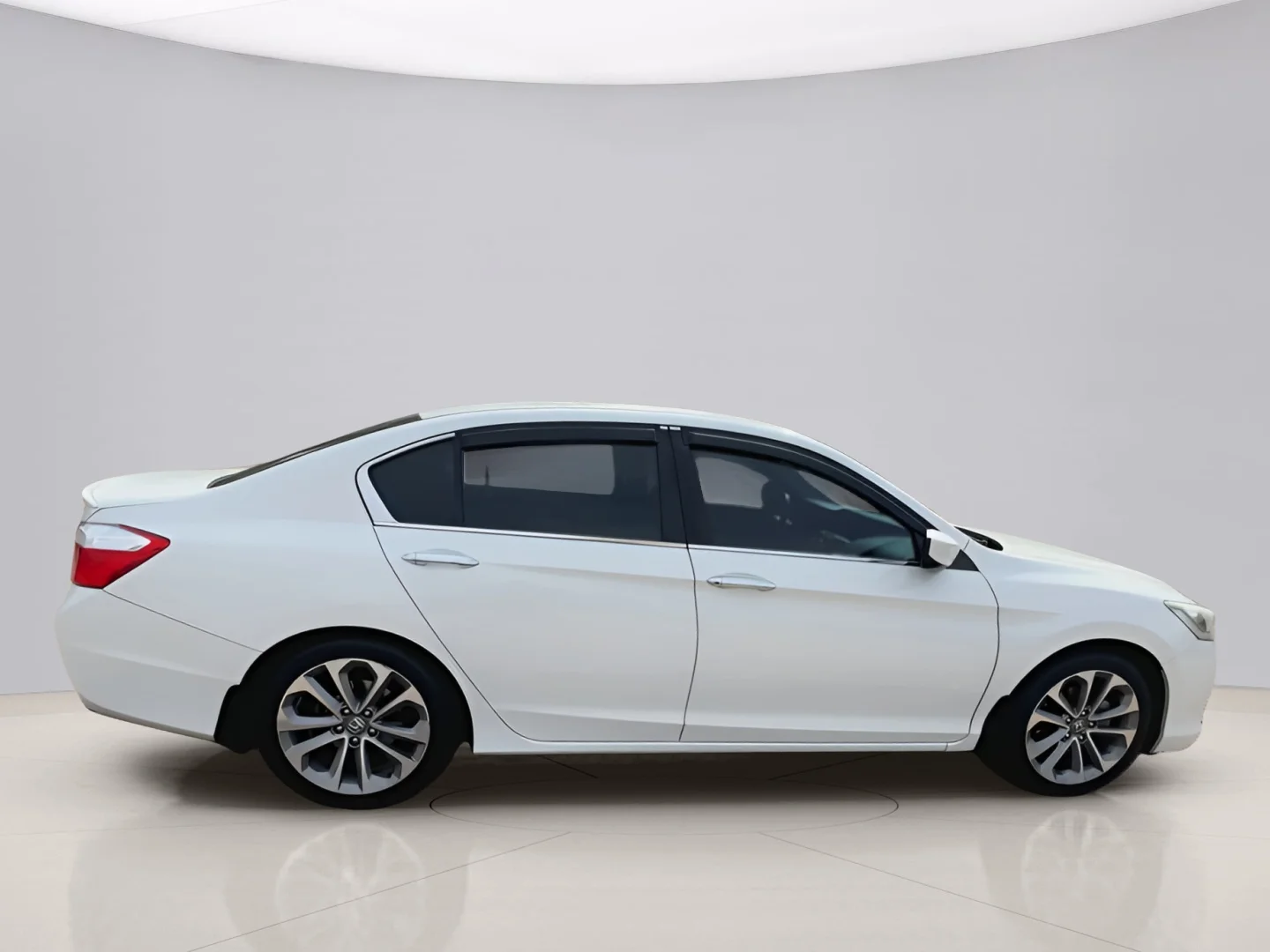 Used 2013 White Honda SPORT image 6