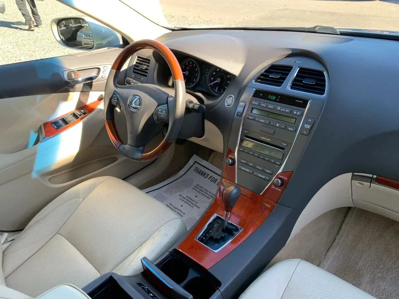 Used 2011 Gold Lexus ES 350 Sedan 4D image 44