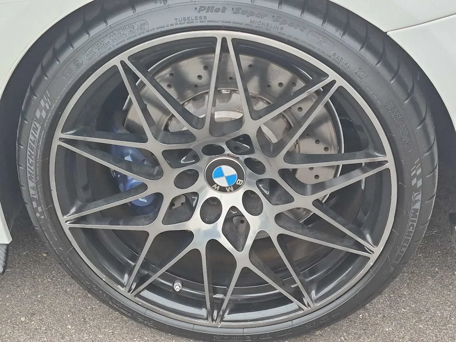 Used 2018 Alpine White BMW  image 13